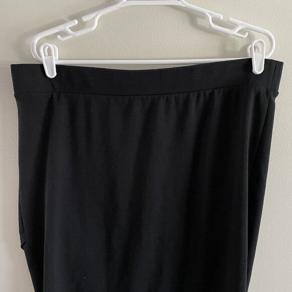 Torrid Women 2X Black Ponte Stretch Pull-On Envelope Back Midi Pencil Skirt - Picture 4 of 9